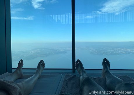 lilylabeau model beautiful image