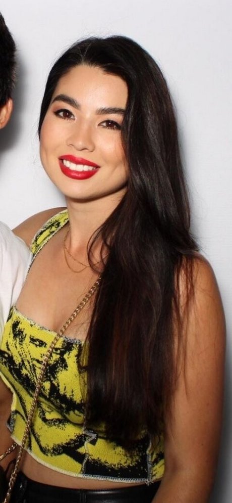 CarolineKwan art star photo