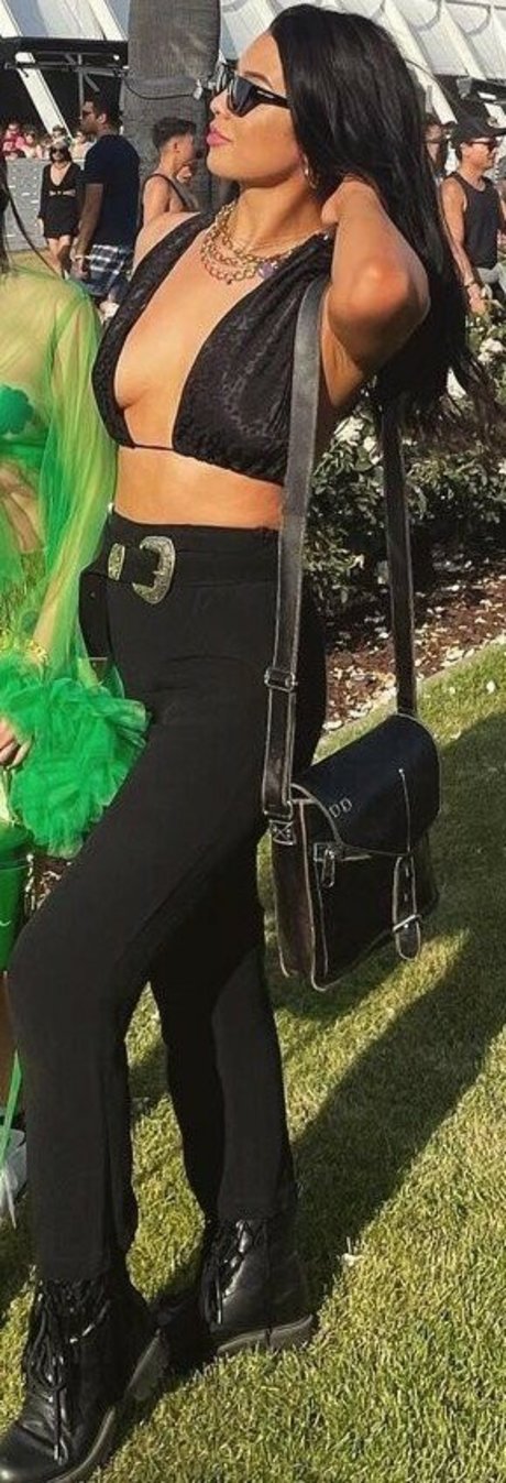 CarolineKwan perfect model picture