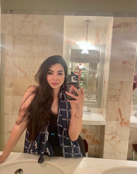 CarolineKwan nude actress gallery