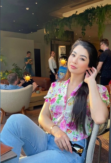 CarolineKwan free actress image