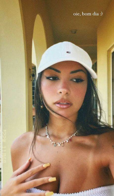 Gabriela Moura star exclusive galleries