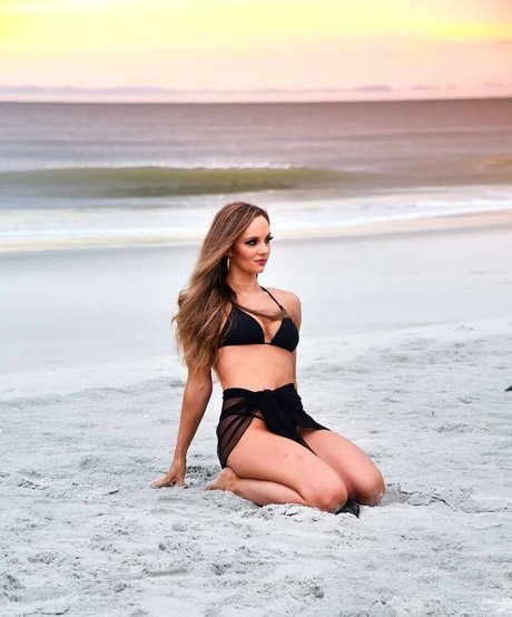 petite nude onlyfans pornographic pics