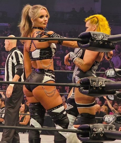 Anna Jay pretty pornstar gallery