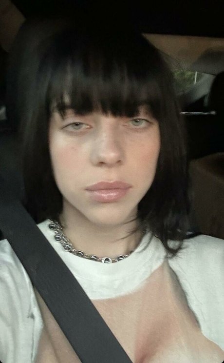 Billie Eilish model naked picture