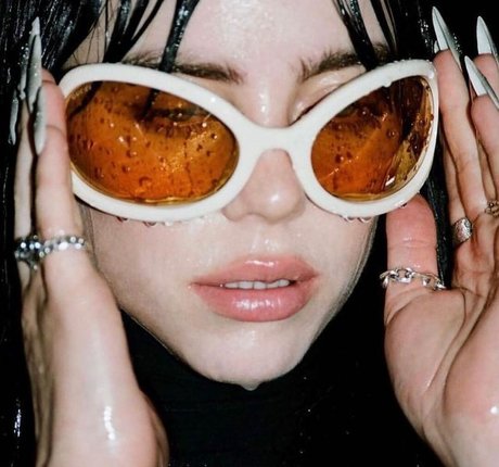 small onlyfans sexy naked pictures