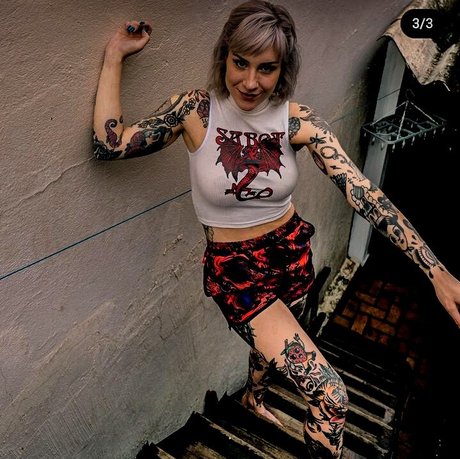 Mariana Ayres hot star image