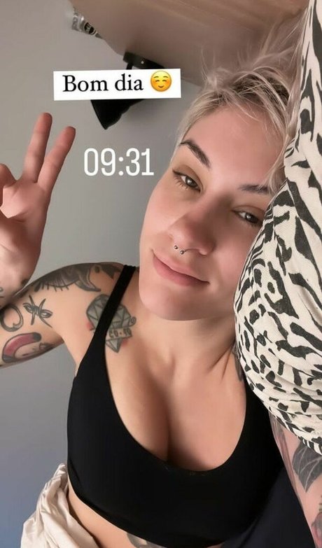 Mariana Ayres exclusive model pictures