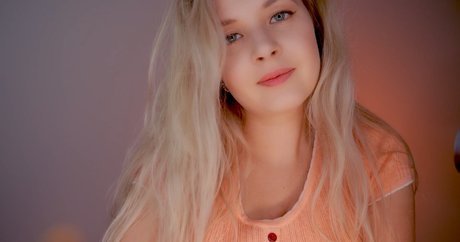 Valeriya ASMR sex model pic