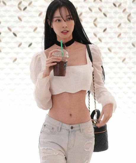 cathrynli model exclusive image