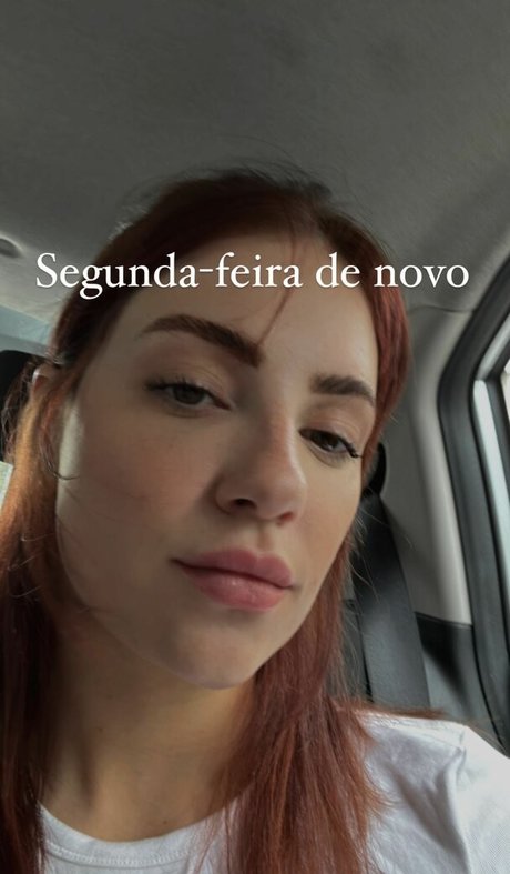 Karol Queiroz model xxx pics