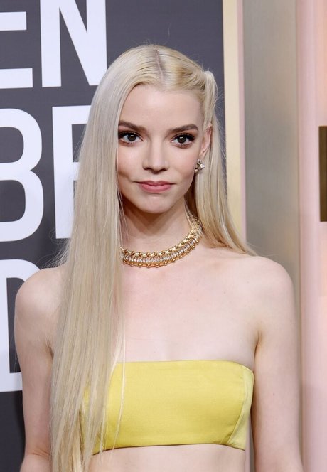 Anya Taylor Joy erotic model pics