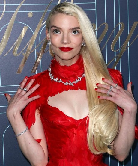 Anya Taylor Joy star sexy picture