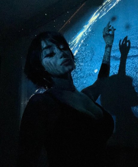 Redroomromance star high quality gallery