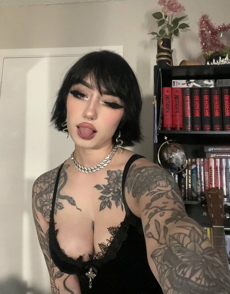 Redroomromance xxx star pictures