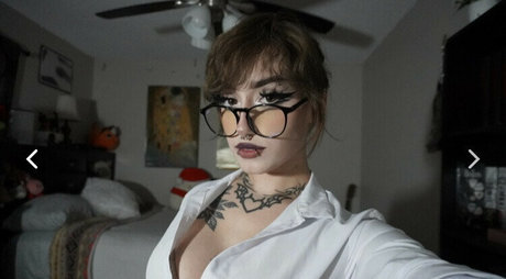 Redroomromance sexy star pictures