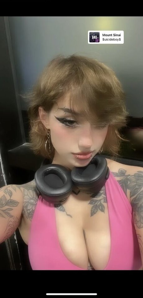 Redroomromance best actress galleries