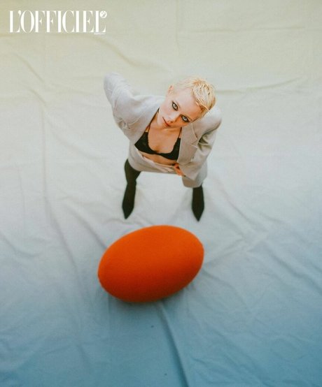 Ivanna Sakhno sex pornstar pictures