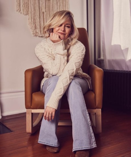 Renee Paquette model pretty photo