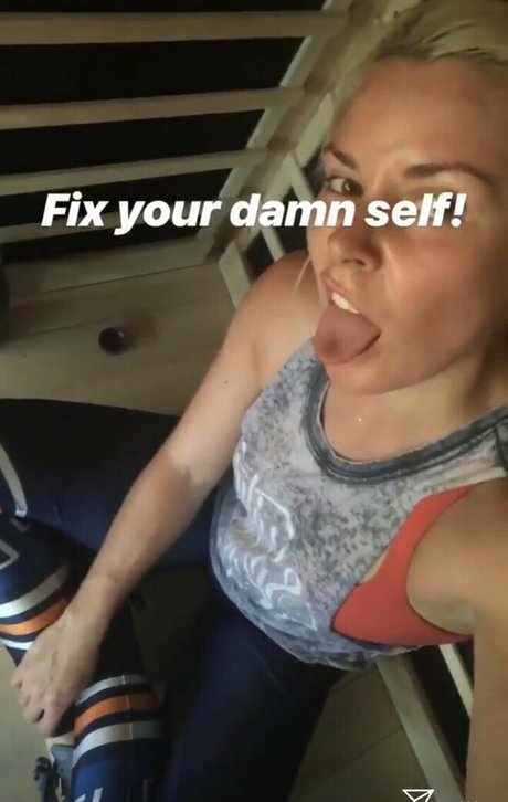 Renee Paquette erotic model picture