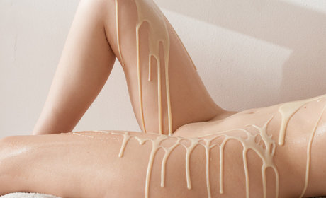 Aril s Chest art model pics