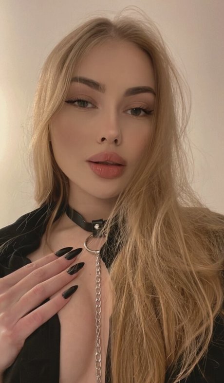 Wollfgram porn model pic