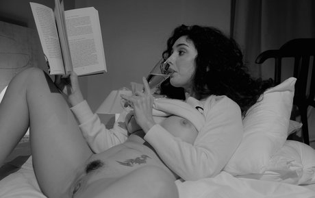 Cleopatra Sinns perfect actress picture