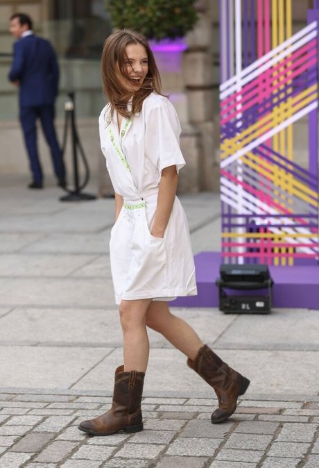 Freya Allan naked pornstar archive