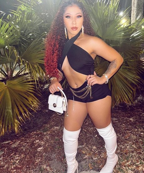 Kiah Dream model exclusive pics