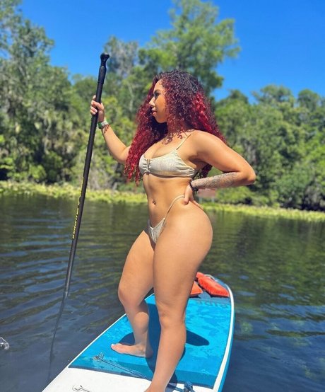 Kiah Dream model exclusive picture