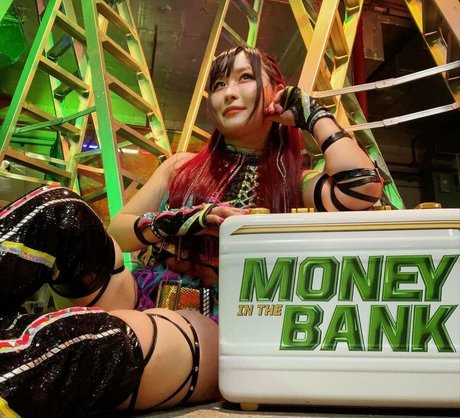 Iyo Sky erotic model archive