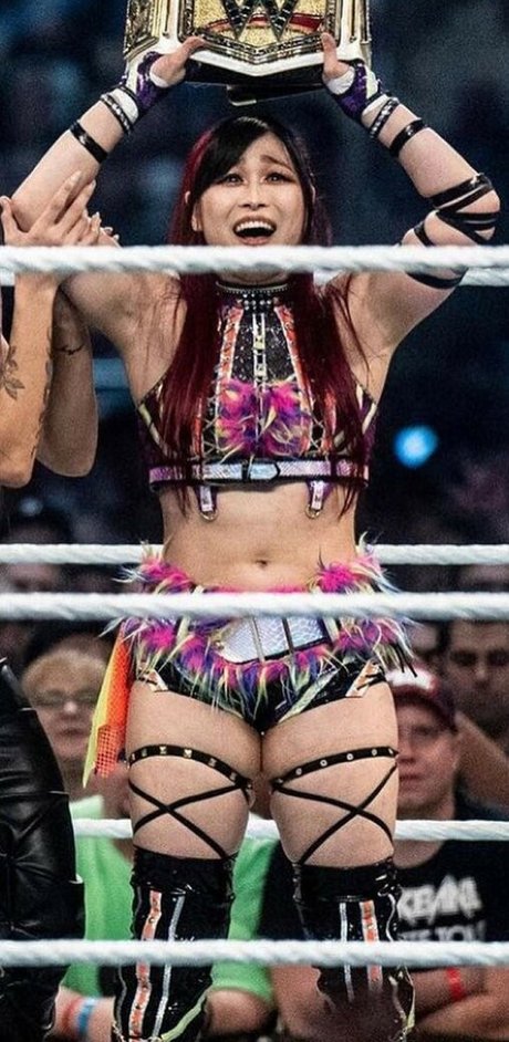 Iyo Sky top pornstar img