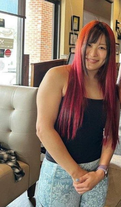 Iyo Sky star erotic photos