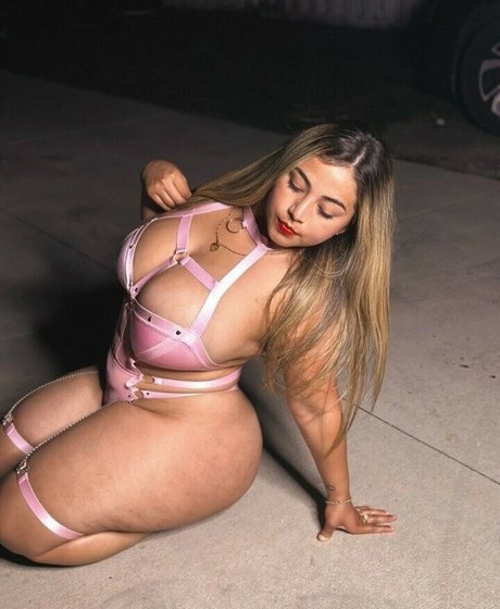 Stephanie Reyes beautiful star pic