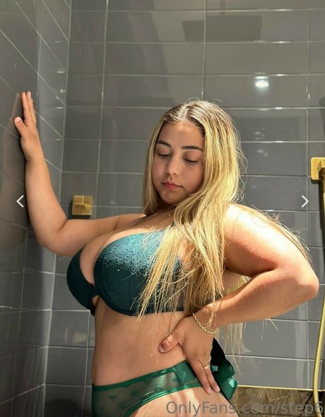 Stephanie Reyes pornstar free img