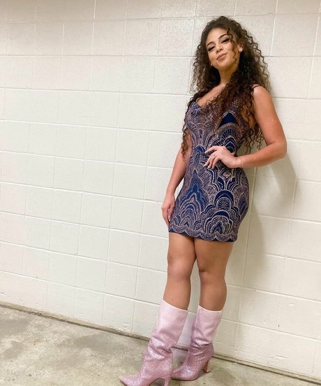 Samantha Irvin star porn photos