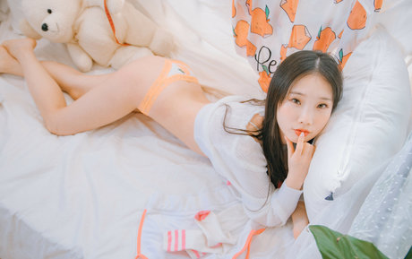 Pureding nudes pornstar images