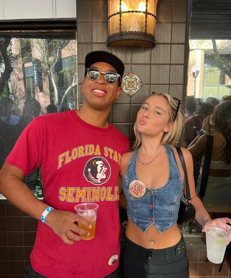 yoga pants onlyfans erotic pics