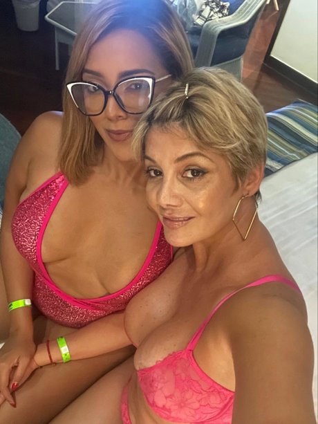 Monicest adult model pictures