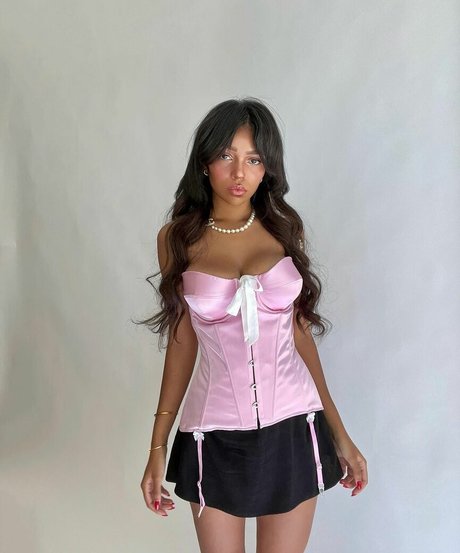 Daphne Blunt sexy actress pictures