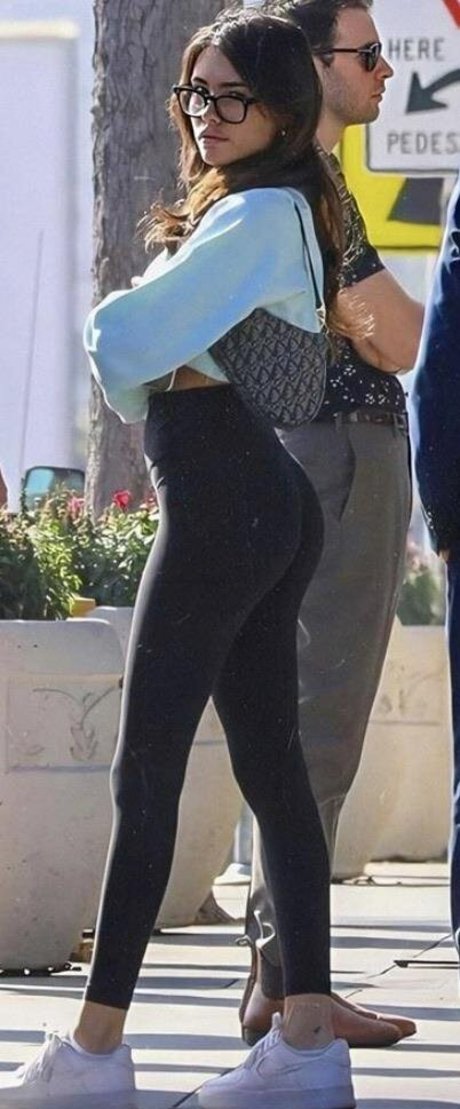 Madison Beer model sexy gallery