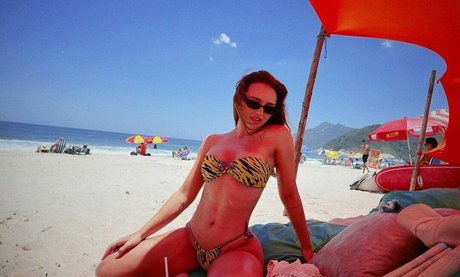 Rafa Kalimann pornstar nude img