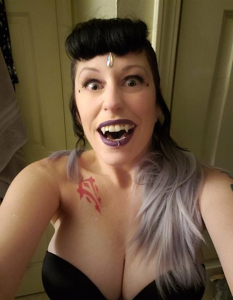 Philllybabyy model sexy archive