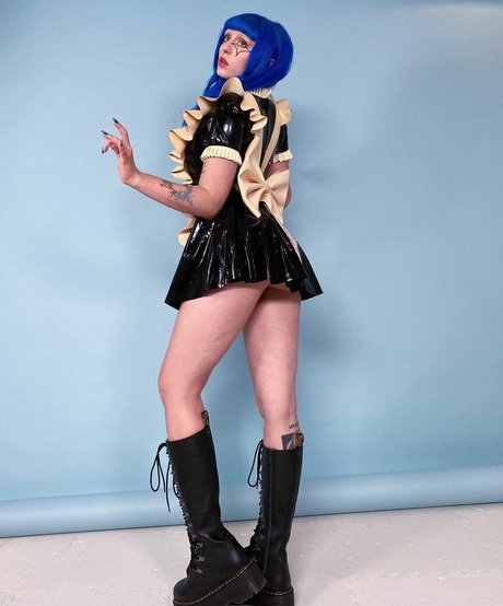 Philllybabyy pornstar adult picture