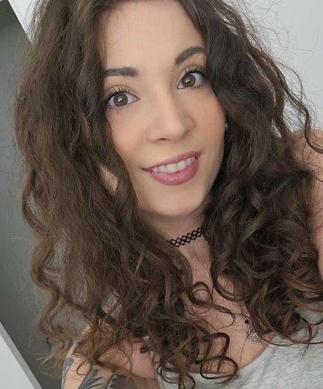 MelonieMac art actress galleries