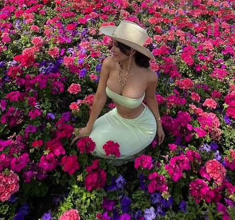 Sssniperwolf star sexy pics