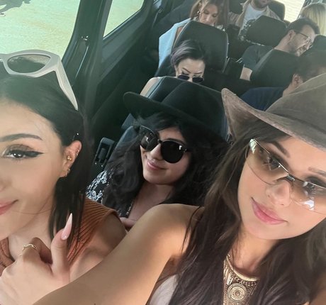 Sssniperwolf beautiful pornstar pictures