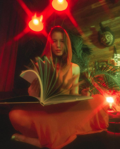 Alanna Jade Taylor hd pornstar pictures