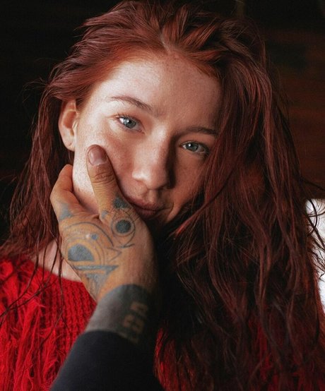 Alanna Jade Taylor model hd img