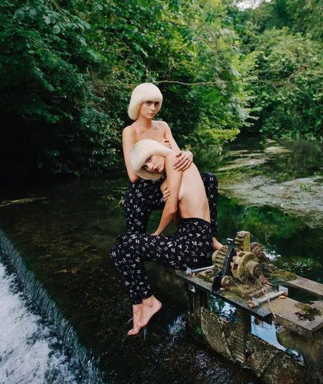 Cara Delevingne model high quality gallery